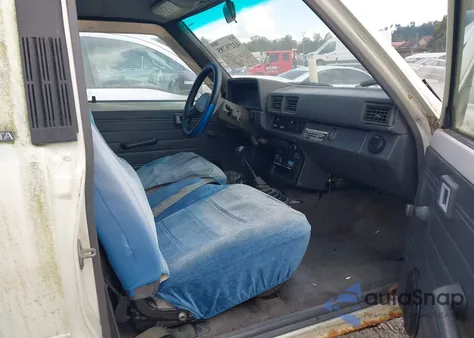 1987 Toyota Pickup Rn63 Std из США, поврежденный, VIN JT4RN63R5H0097617